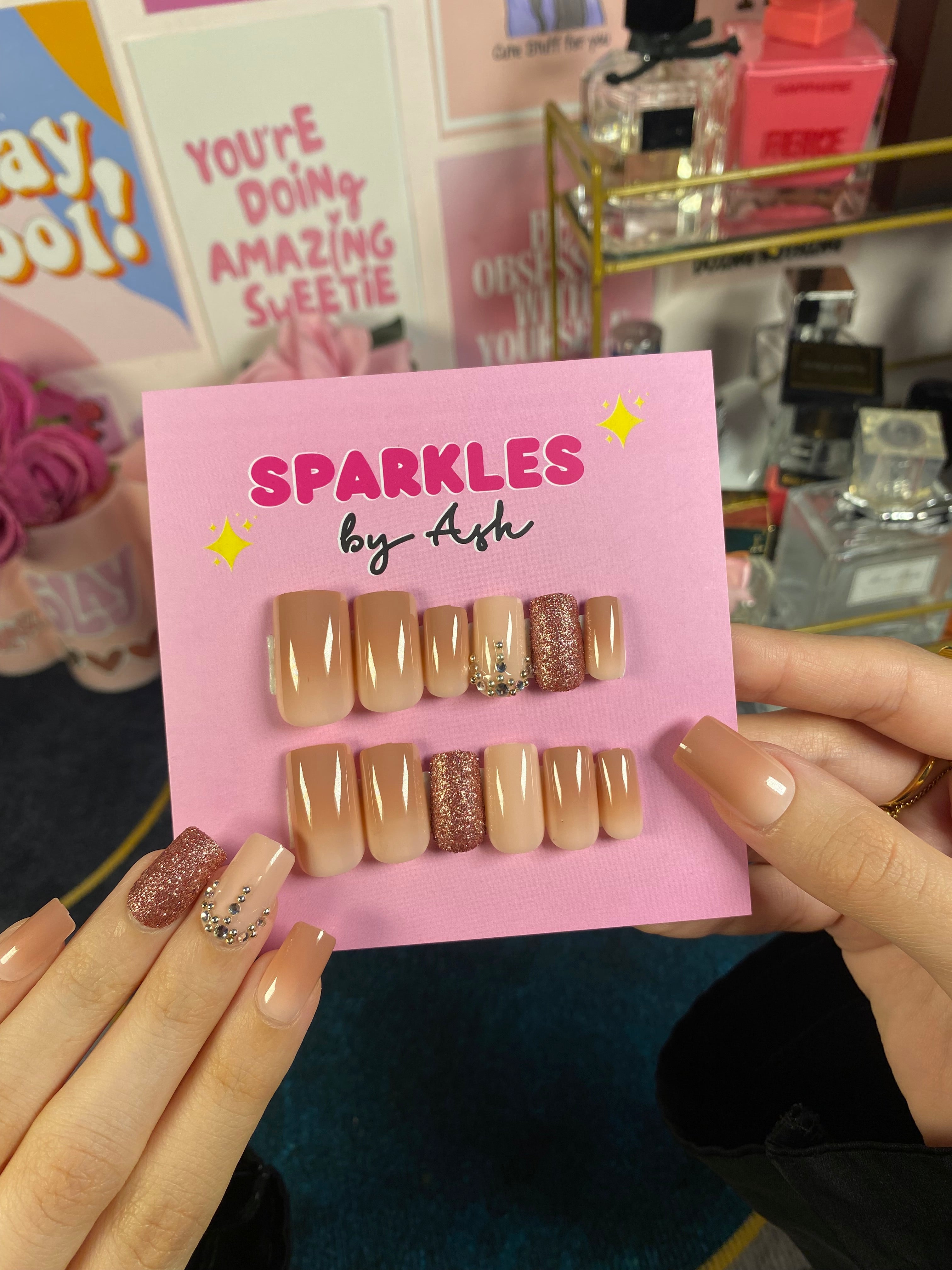 Nude ombre nails 💅(free application kit)