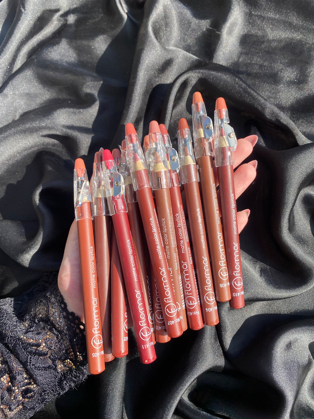 Flormor matte lip pencil🎀