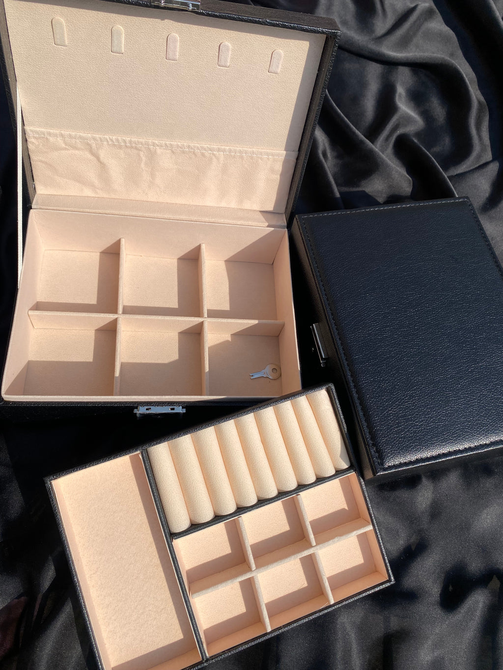 Dual-layer jewellery box with lock 🎀 ( black )