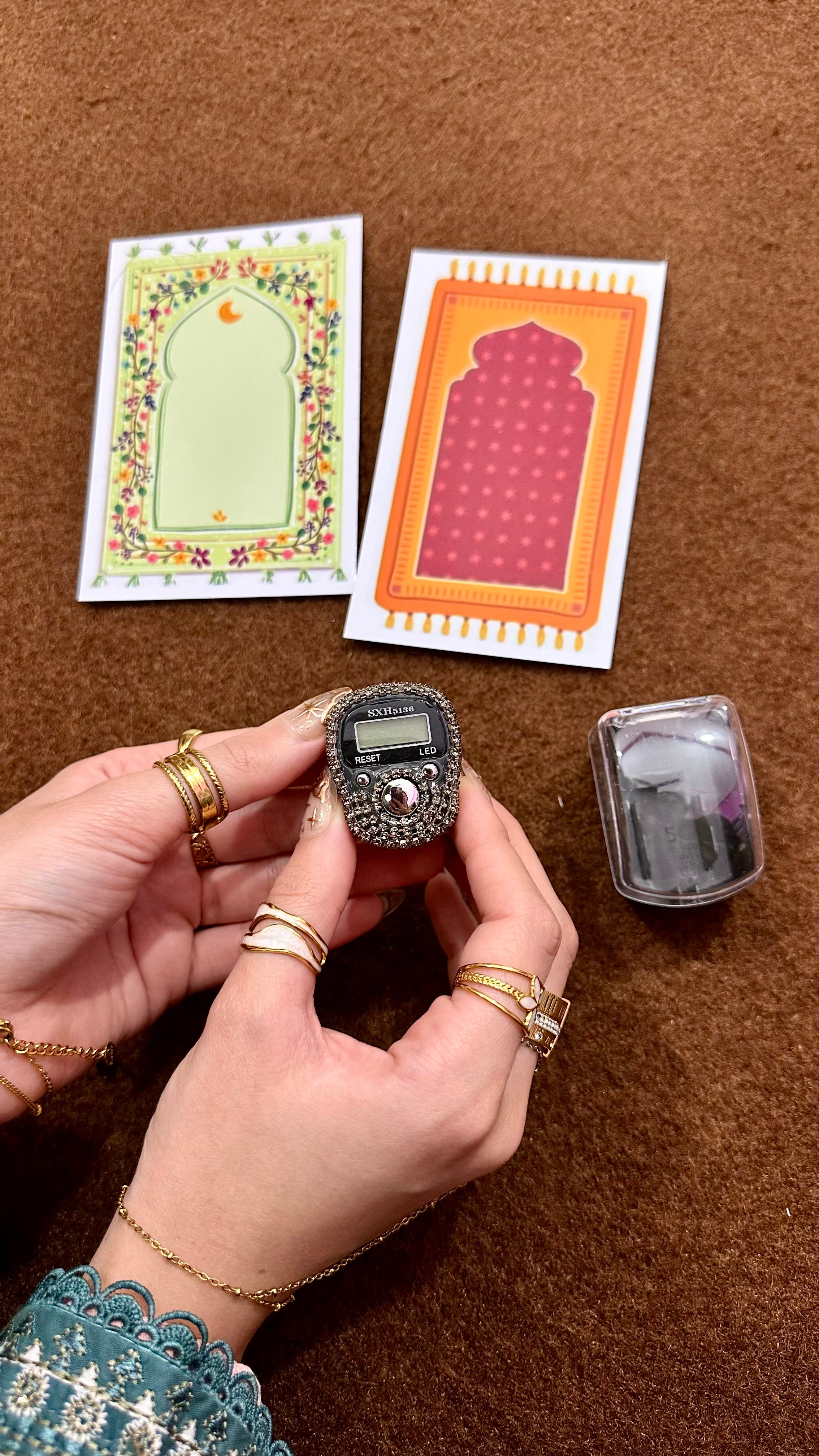 Diamond glow digital tasbee black✨