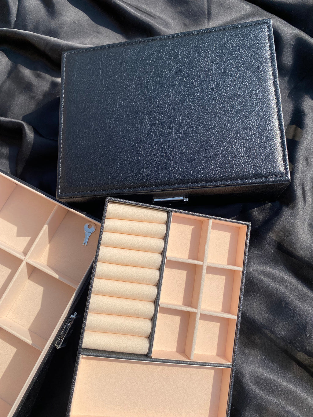 Dual-layer jewellery box with lock 🎀 ( black )