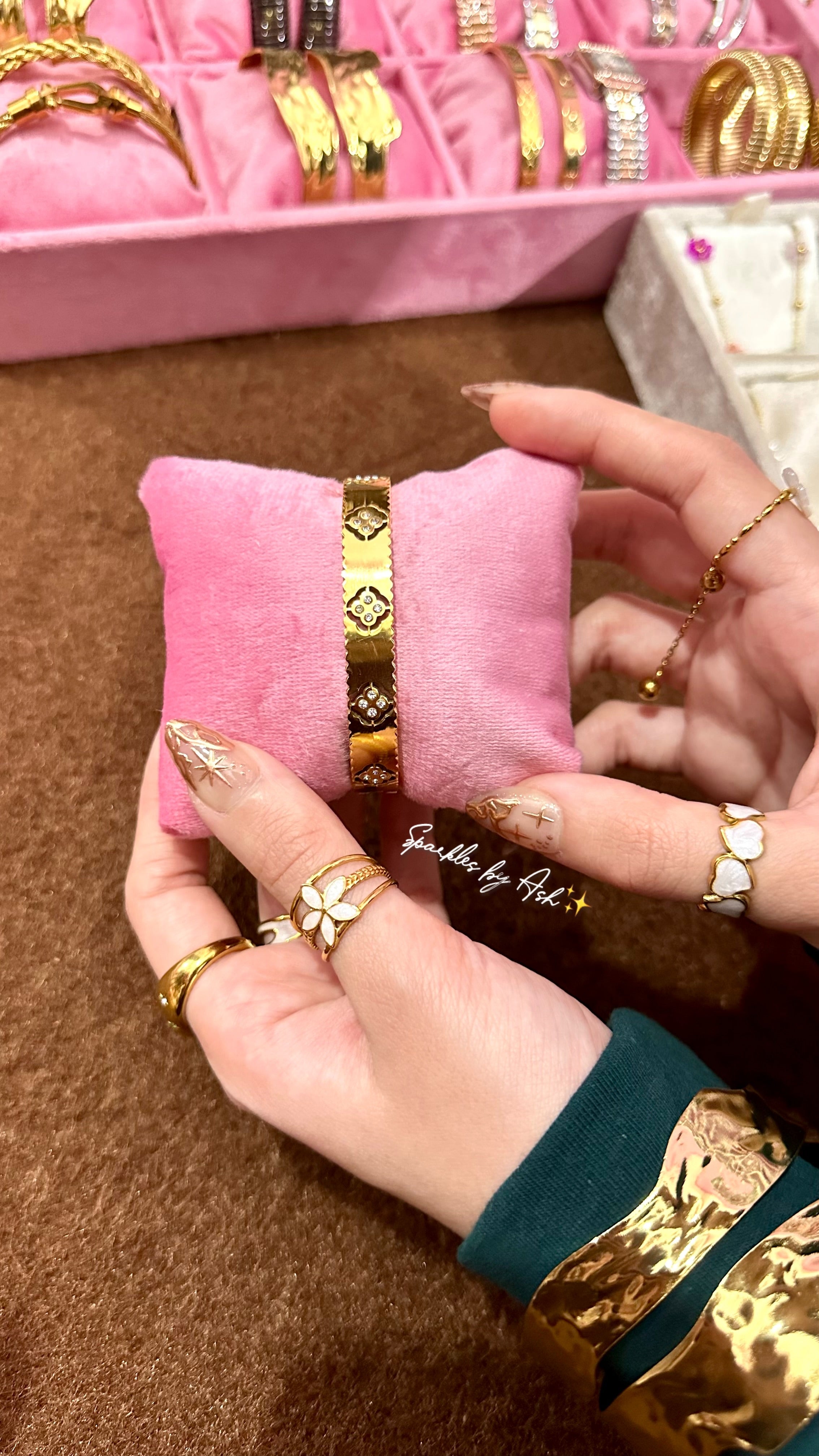 Elegant stainless steel bangle 💕✨