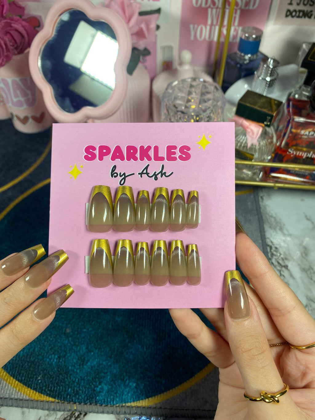 Trendy cat eye nails 💅 (free application kit )