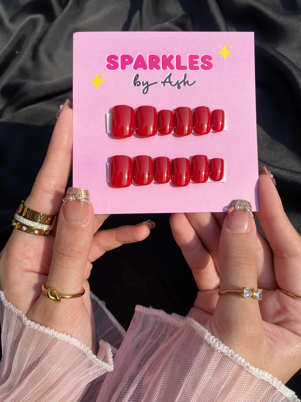 🌷red velvet nails- free application kit