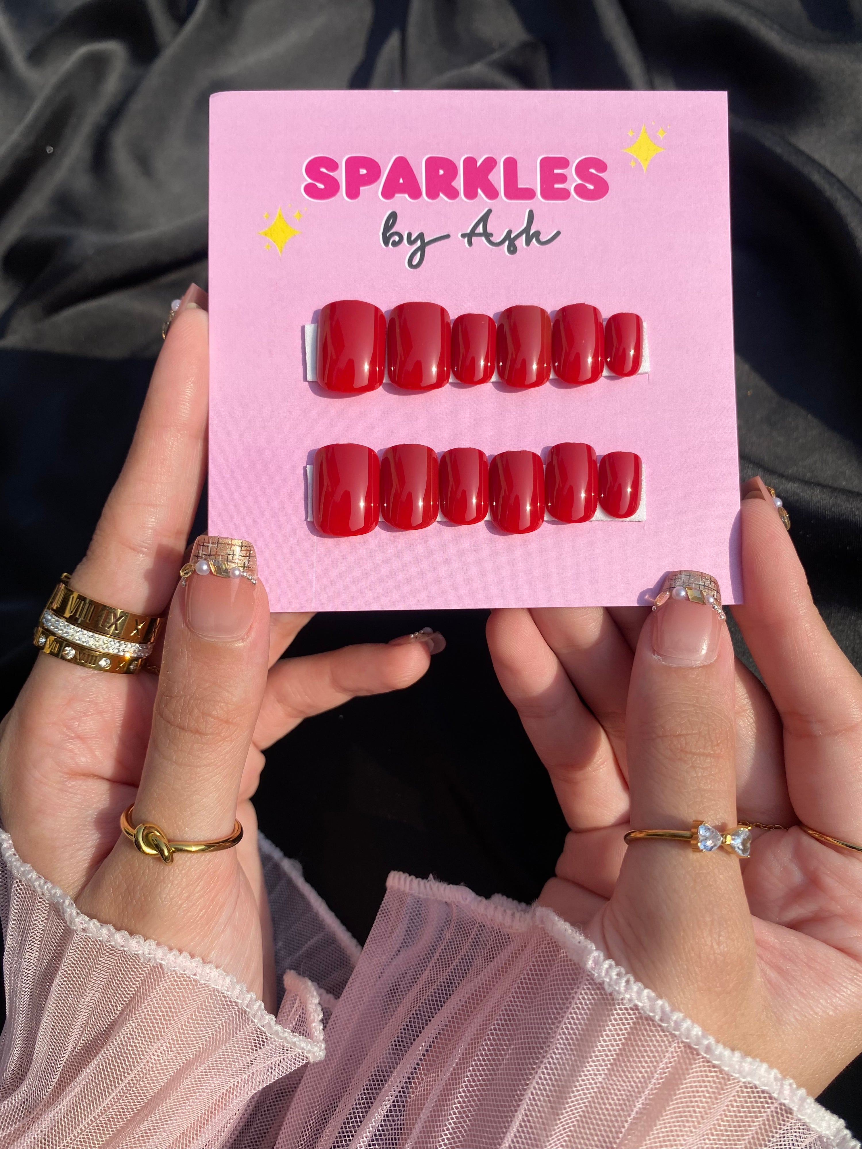 🌷red velvet nails- free application kit