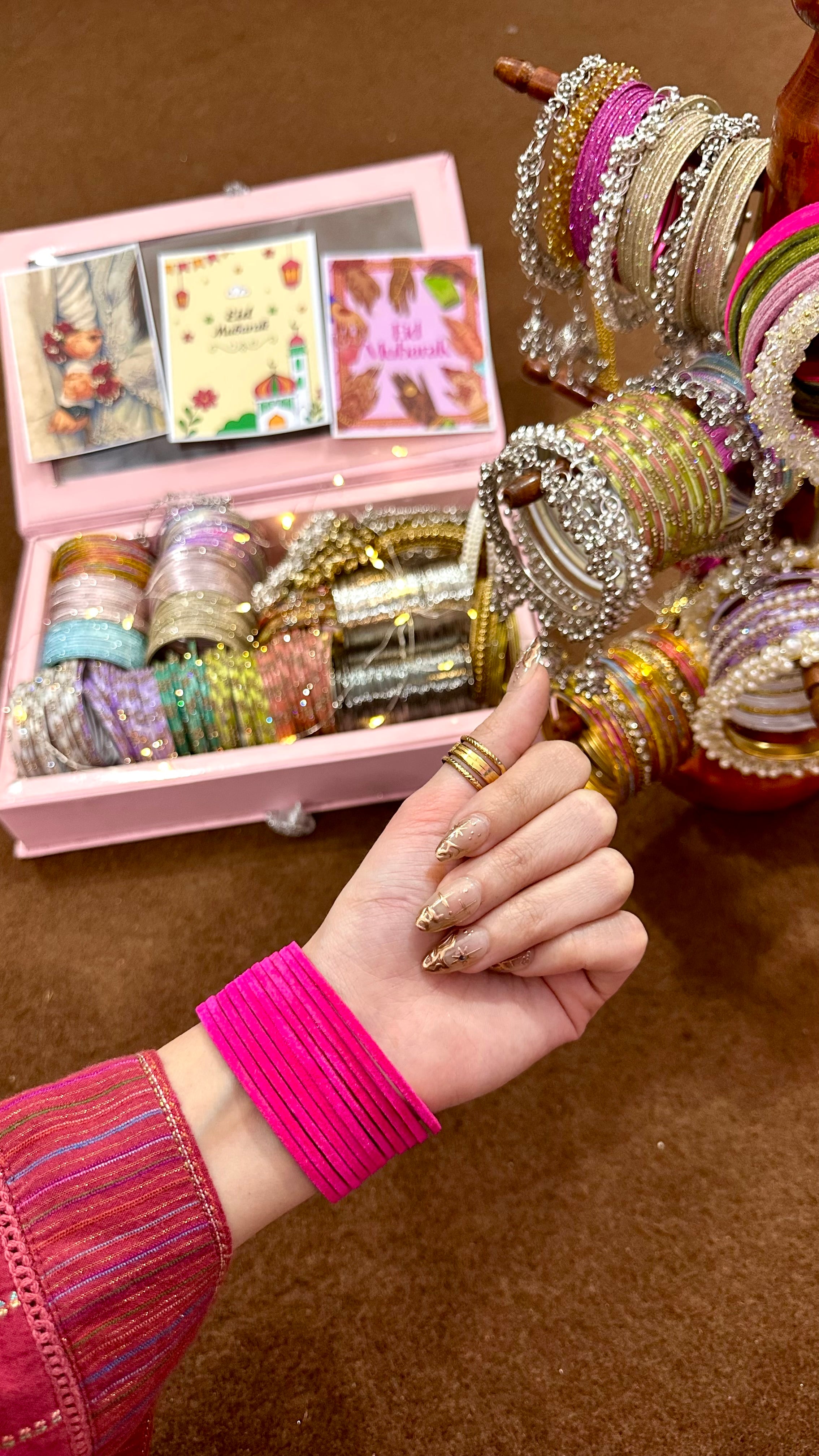 Shocking pink velvet metal bangles 💗