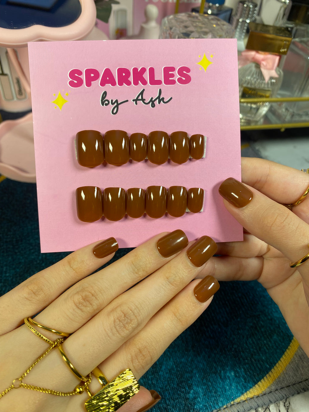 Chocolate brown nails 🤎 ( free application kit )
