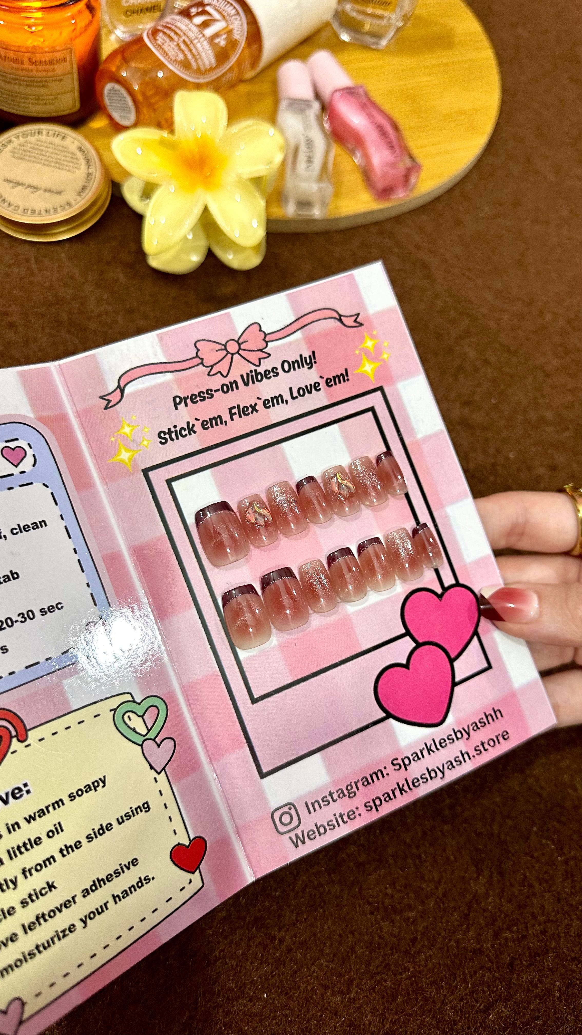 Shimmery cat eye nails 💕