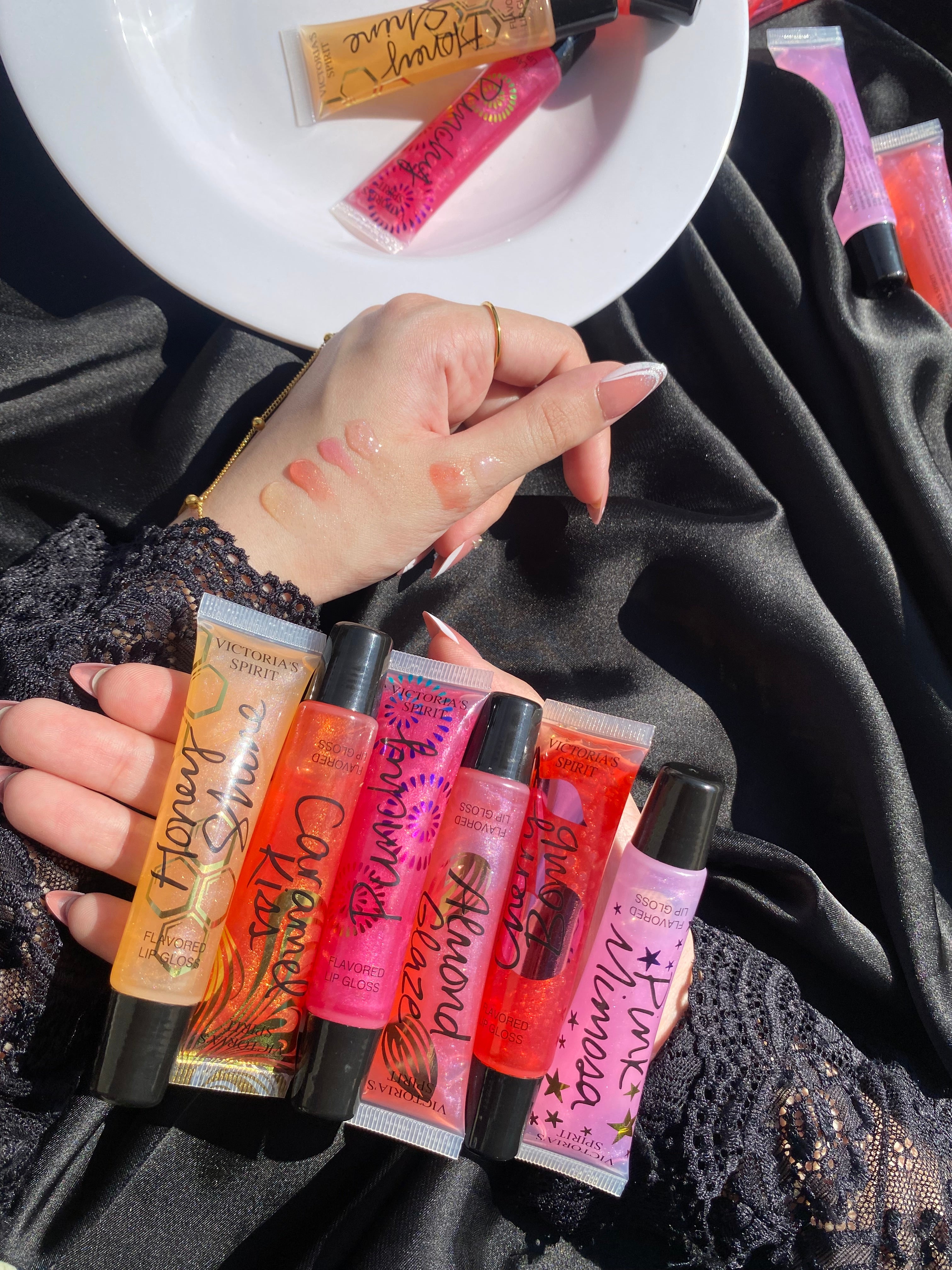 Flavoured lipglosses🍭