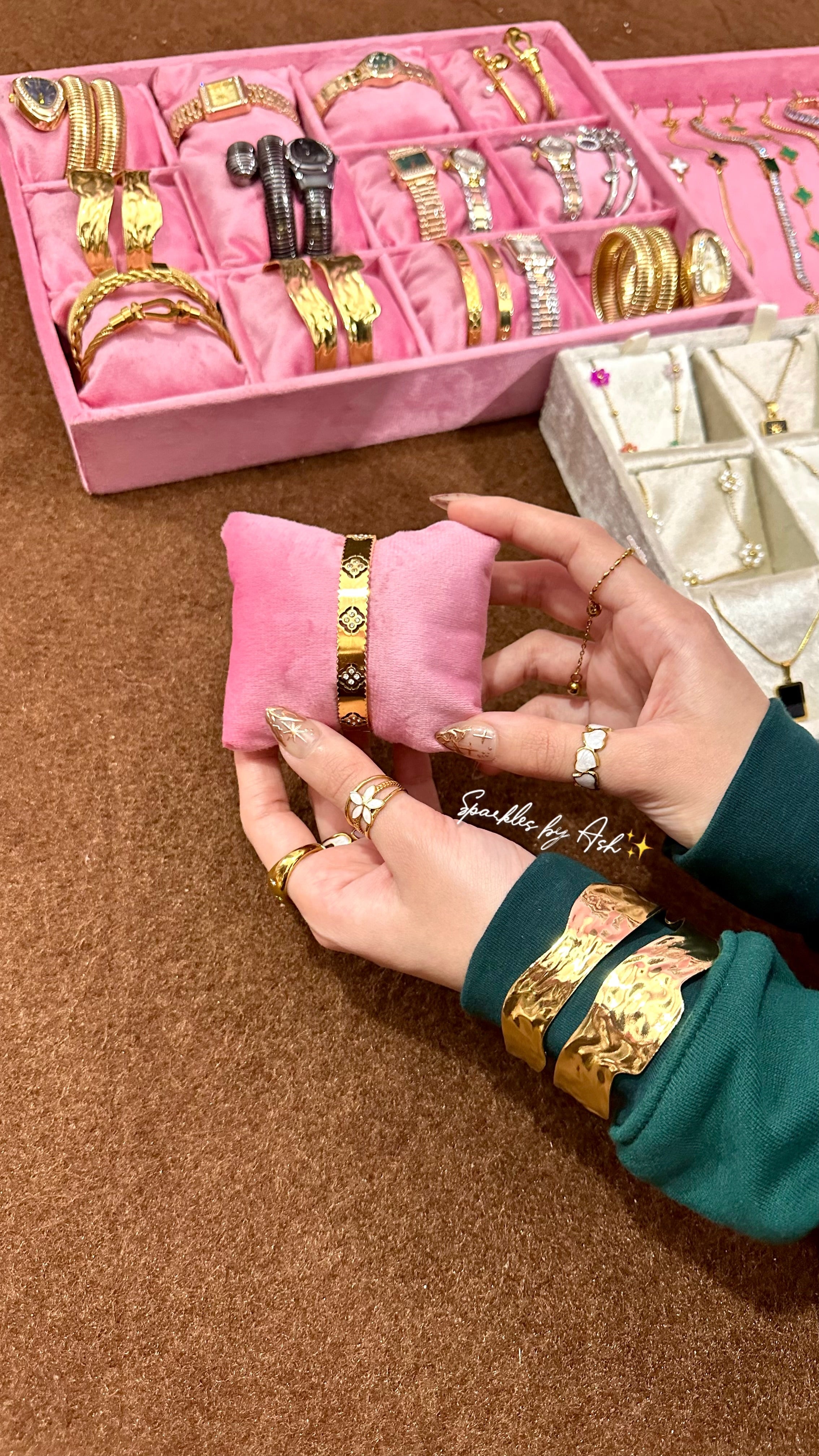 Elegant stainless steel bangle 💕✨