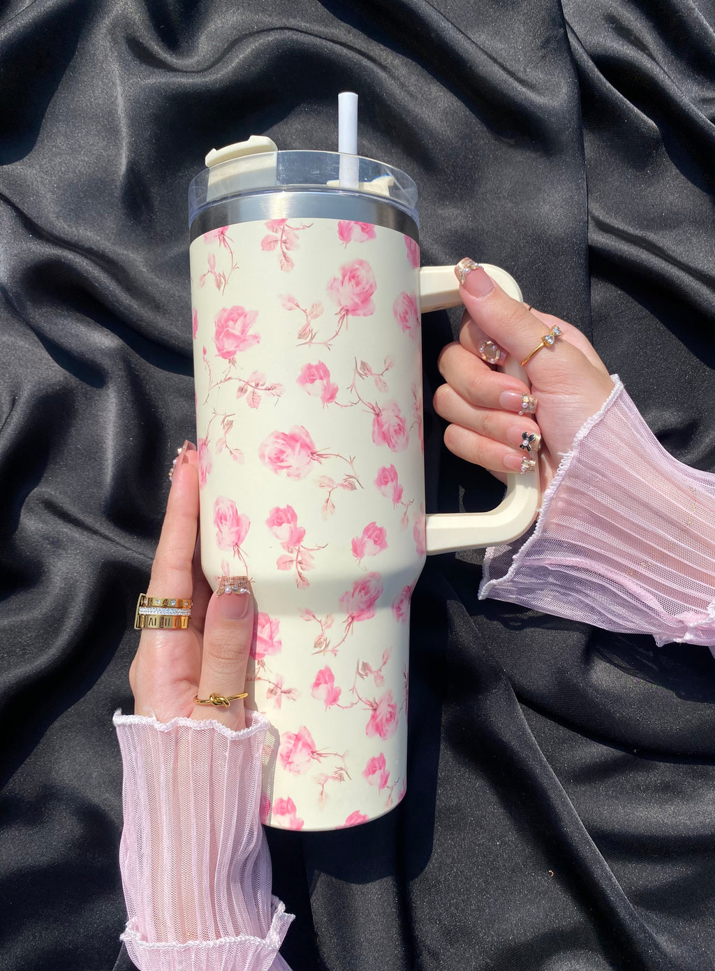 Floral tumbler 🌷
