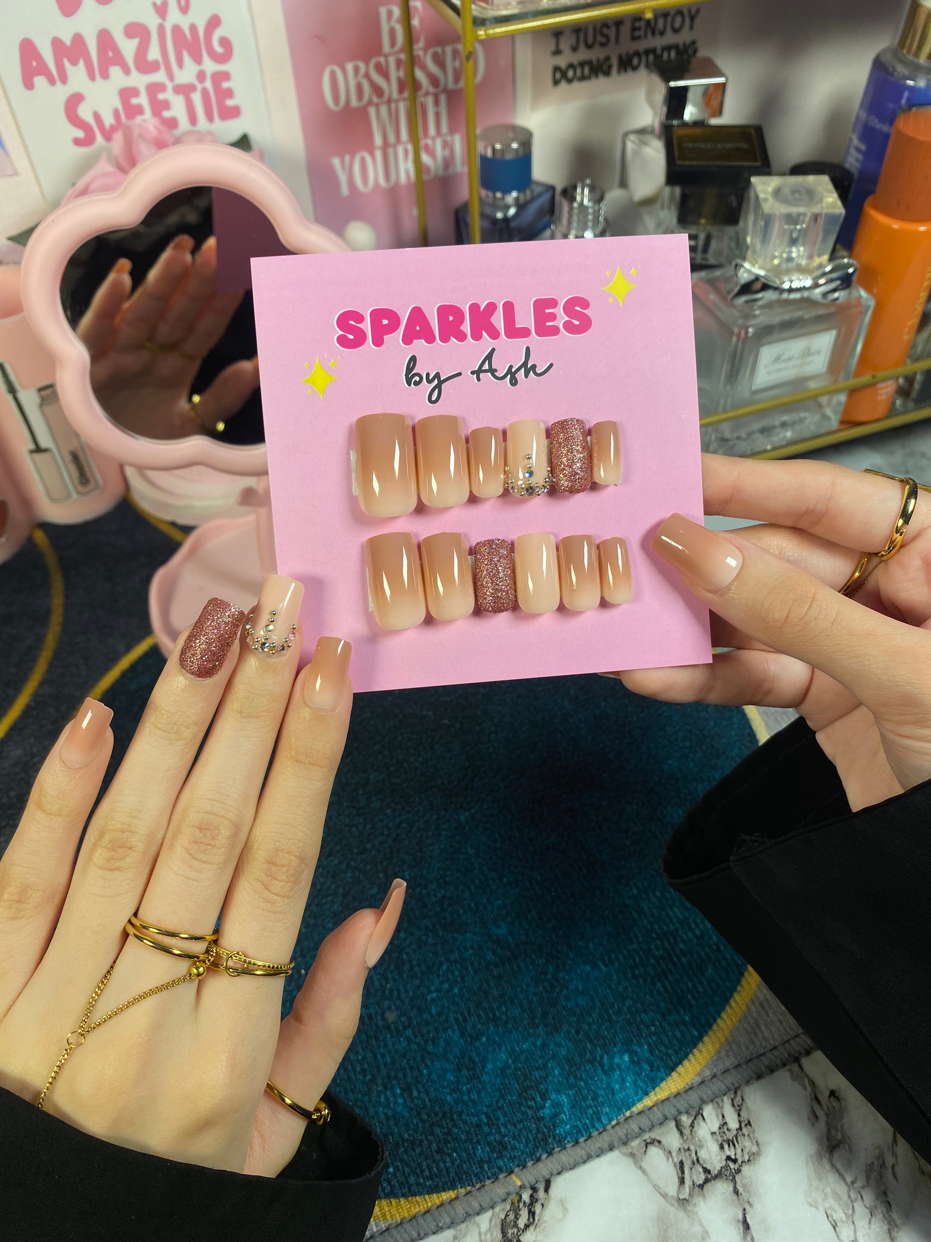 Nude ombre nails 💅(free application kit)