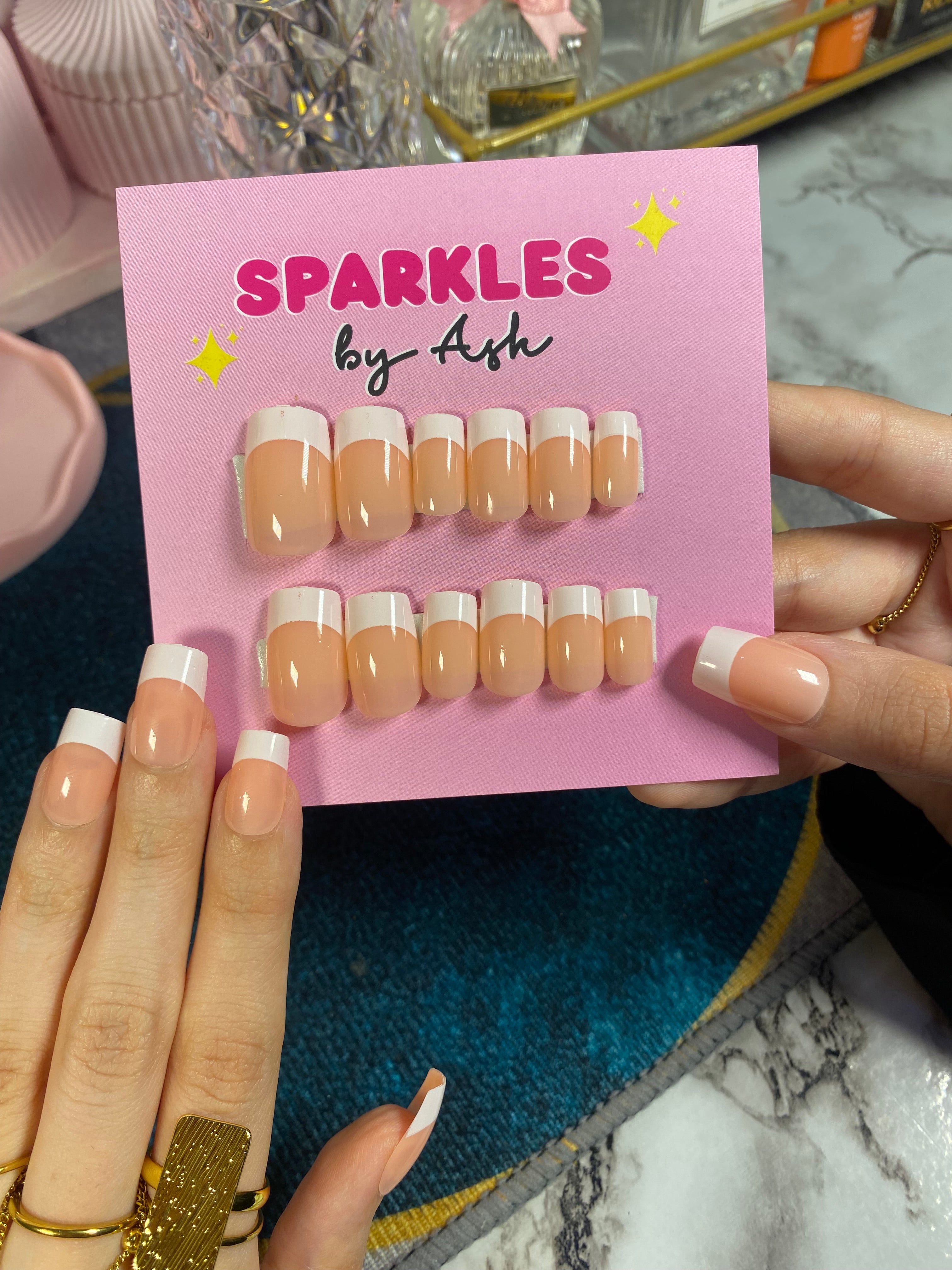 French nails💅(free application kit)